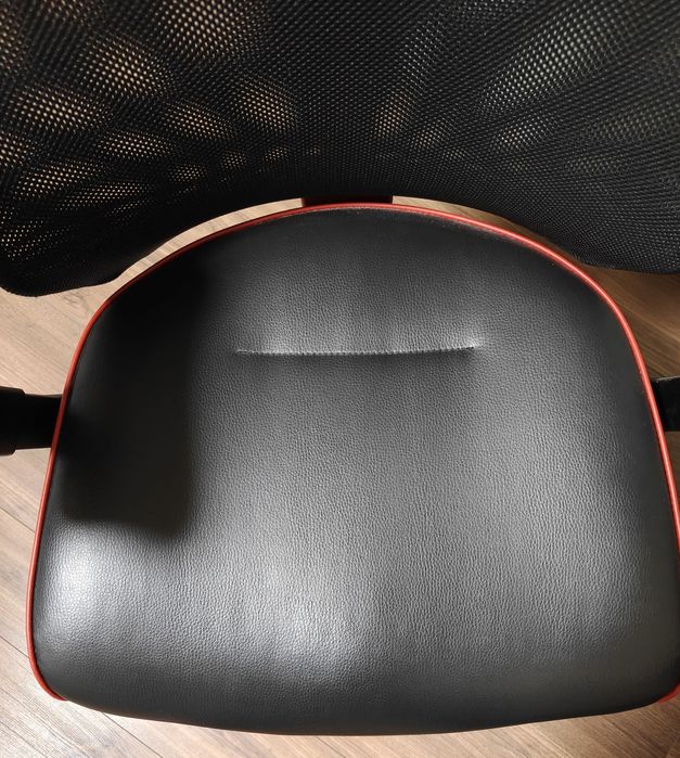 Стол Ikea Matchspel