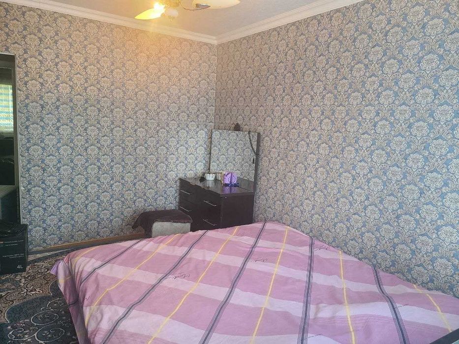 Kirgili konechkada 3 xonali uy mebel jihozlari bilan sotiladi.