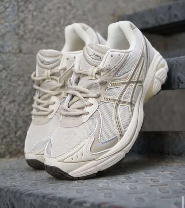 Продаются кроссовки