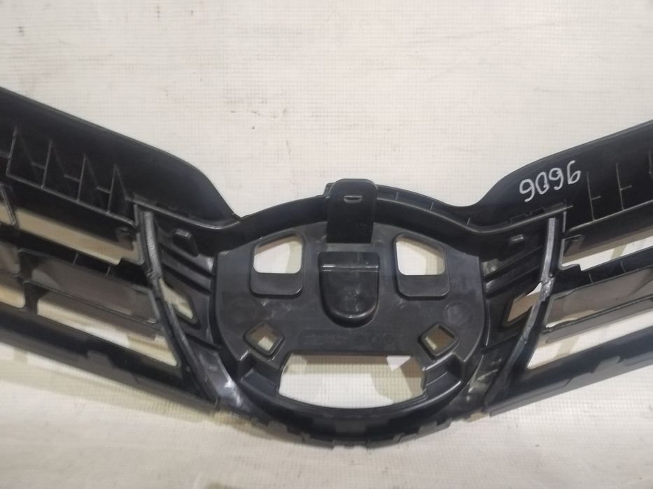 Grila radiator Toyota Auris, 2012, 2013, 2014, 2015.