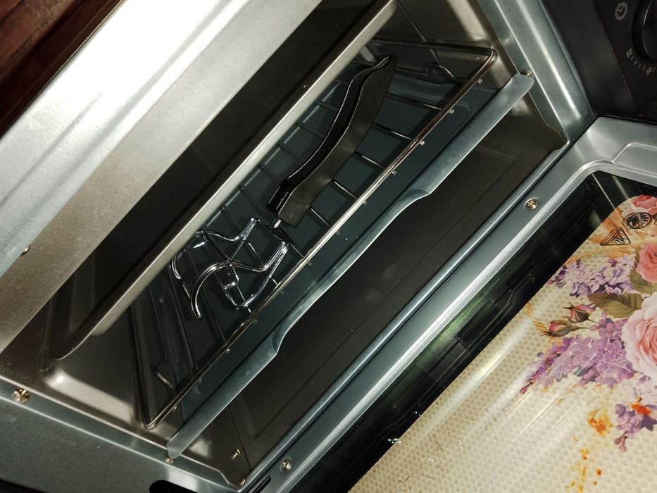 Vând cuptor de copt