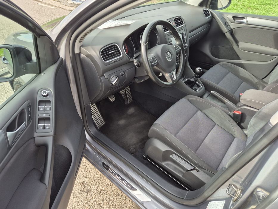 Vw Golf 6 2012 1.2Tsi Model STYLE xenon navi senzori jante Euro 5