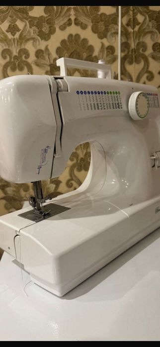 Продается швейная машинка , в отличном состоянии.