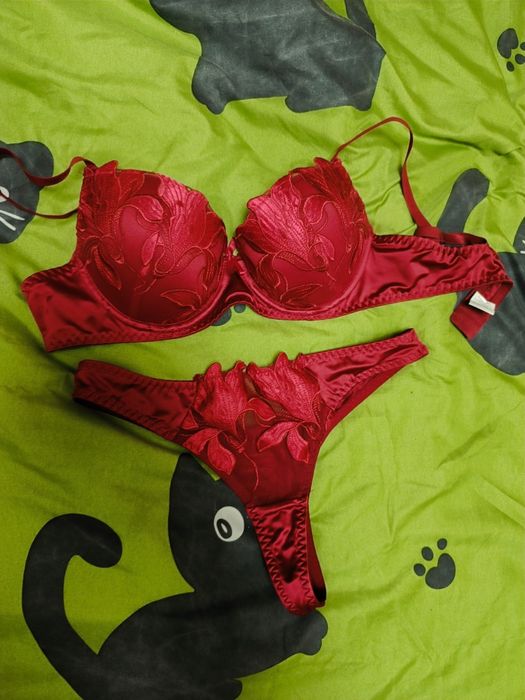 Set lenjerie intima marime M noua