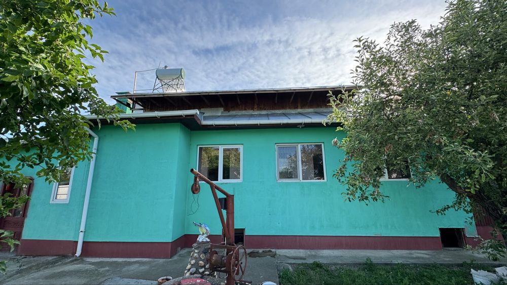 Casa de vanzare cu teren de 1.800 mp - Floresti-Stoenesti, Judet Giurgiu