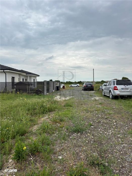 Teren- MOSNITA VECHE- TOATE UTILITATILE- zona aflandu-se in plina dezv