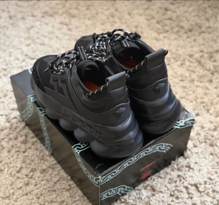 Versace chain reaction