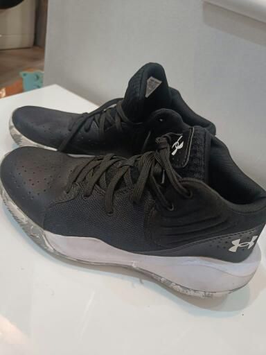 Adidași Under armour jet 21 gs