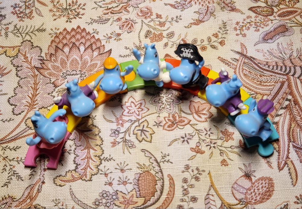 Коллекция киндер бегемотики.