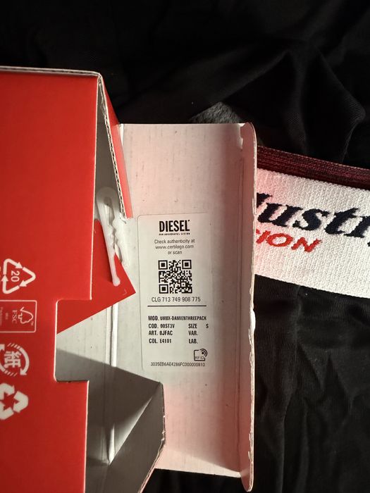 Diesel set 3 boxeri negri cu banda alba mesaj Diesel Industry S  noi