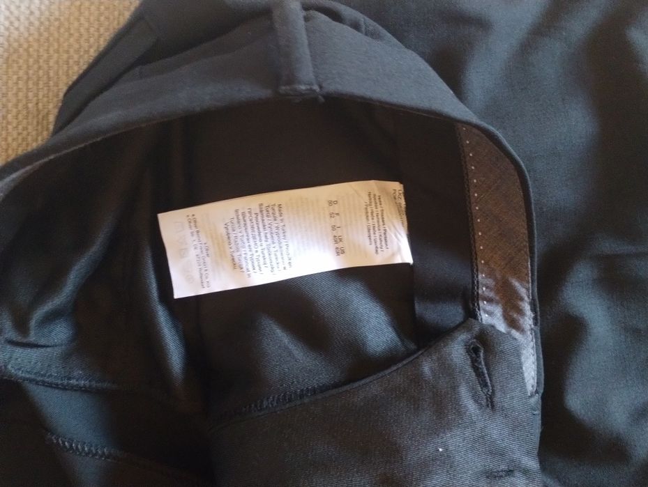 Pantaloni eleganti S.Oliver noi cu eticheta si pantaloni Christian Berg
