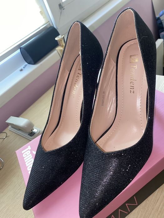 Токчета, черни токчета, обувки на ток, обувки на висок ток