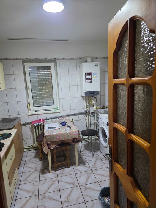 Vand apartament  2 camere , parter