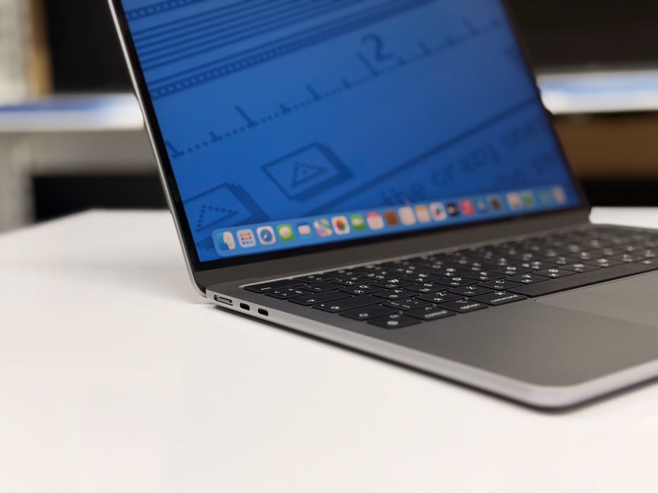 Macbook Air M2 2022