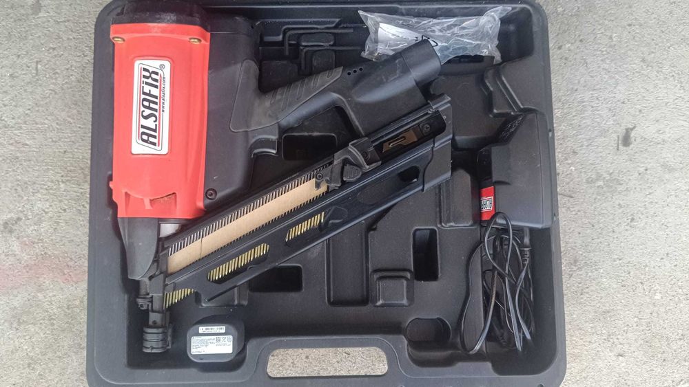 Pistol de batut cuie Alsafix