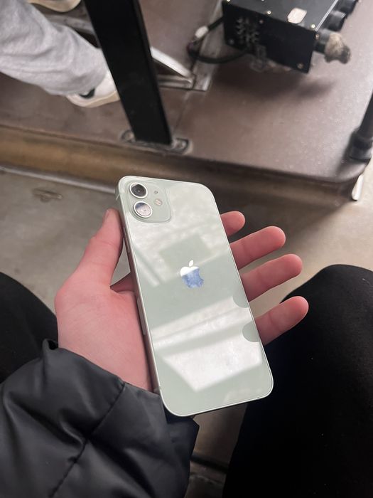 Обменяю айфон 12 в идиаде