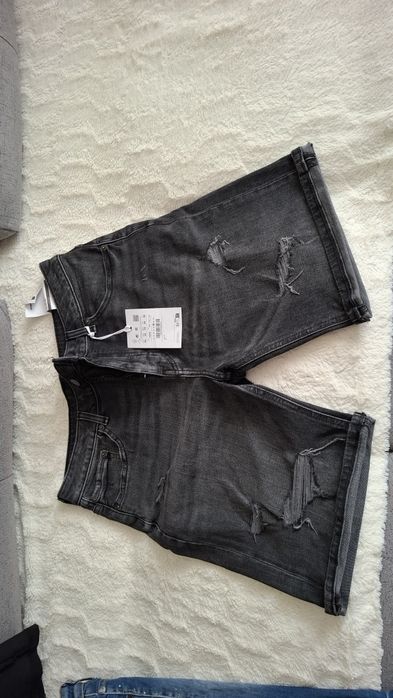 Blugi rupți scurți barbati  Pull&Bear