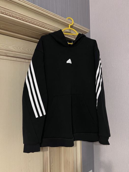 Продам спортивный костюм