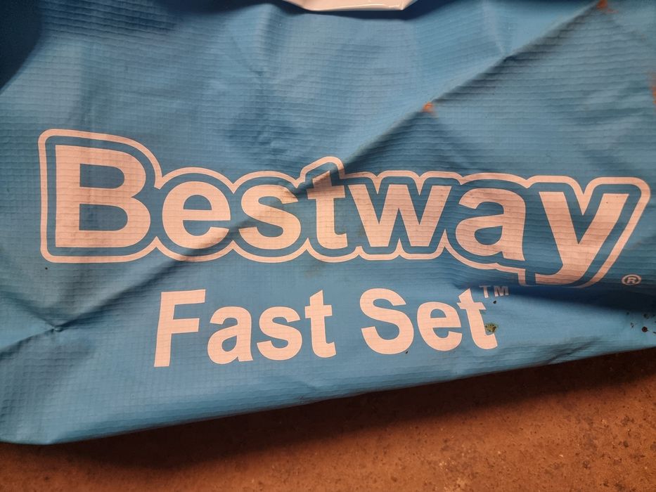 Piscina bestway gomflabile