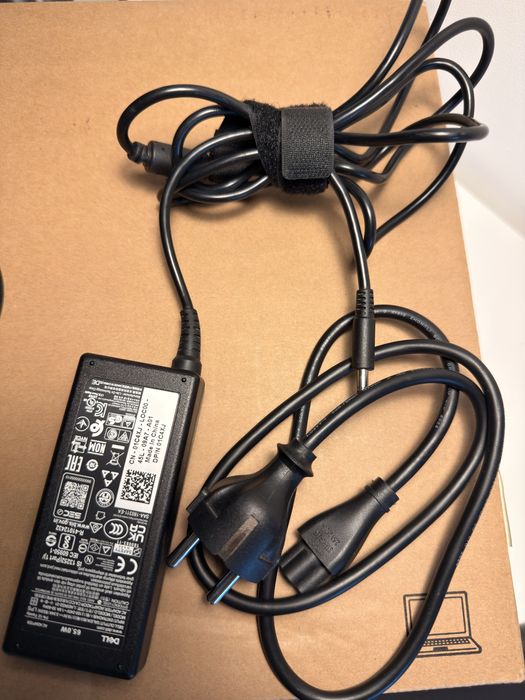 Laptop Dell Vostro 3520