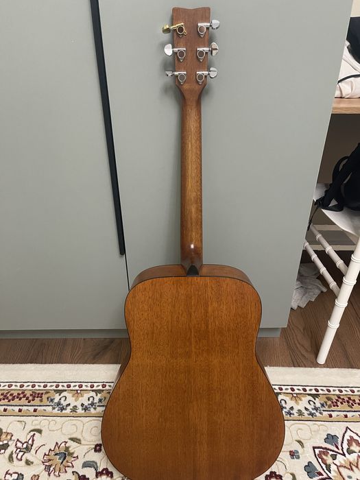 Продам гитару Yamaha FG800M