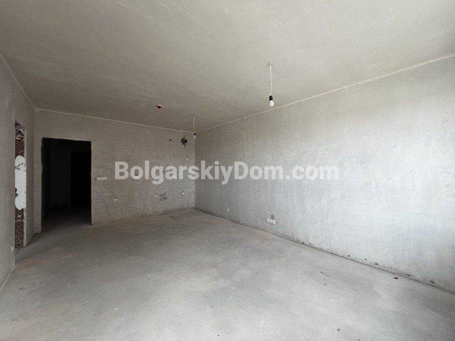 Продава се Двустаен апартамент в Бургас, Славейков - 76 кв.м за 987 €/кв.м - Снимка #3