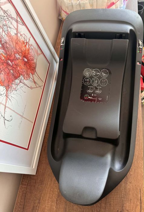 Столче за кола Cybex Aton 2 + Isofix стойка и ПОДАРЪК- кантар!