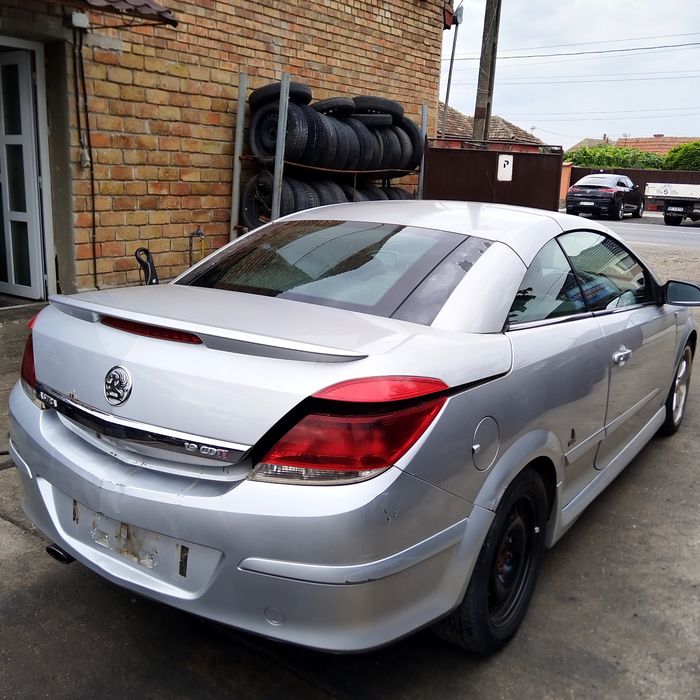 Bara spate Opel Astra H Cabrio/ TwinTop