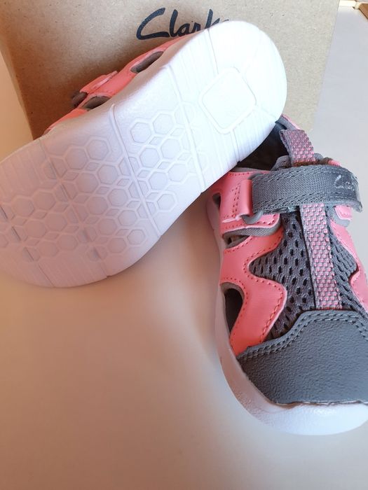 Кларкс/ clarcks НОВИ ОБУВКИ р.22