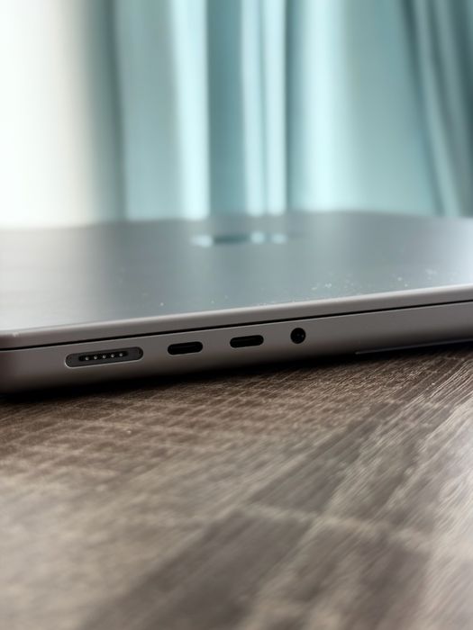 MacBook Pro 14” M1 Pro 32GB RAM 512GB SSD | 85% Battery | Space Gray | Оригинално зарядно
