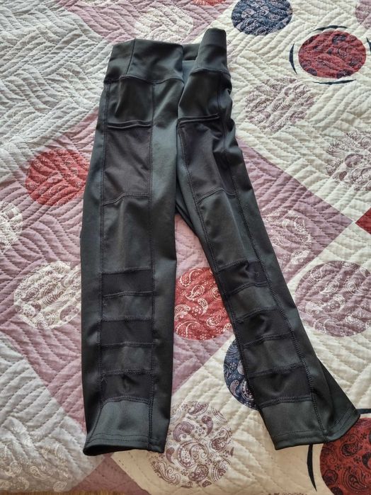 Дамски спортен 3/4 клин с джобове