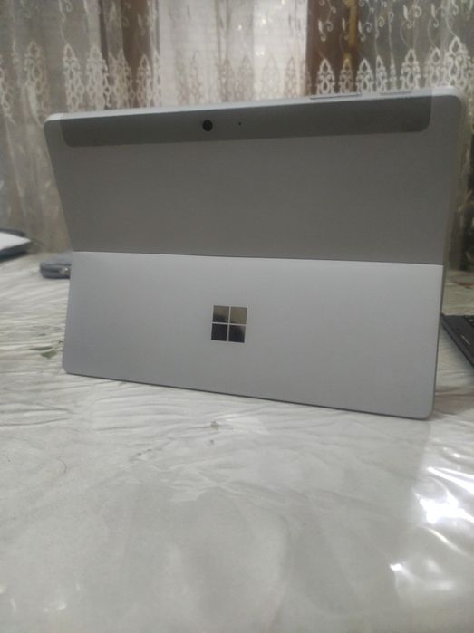 Ноутбук / планшет Surface Go 4/128