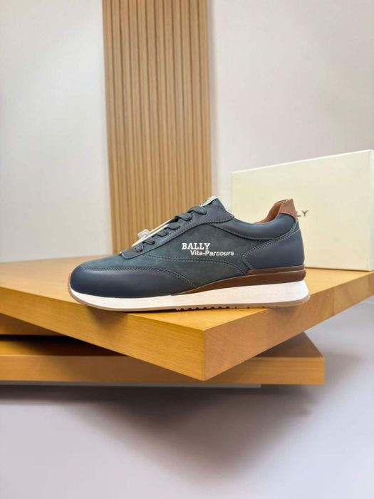 Дизайнерские кроссовки Bally