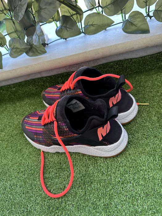 Дамски маратонки Nike Huarache