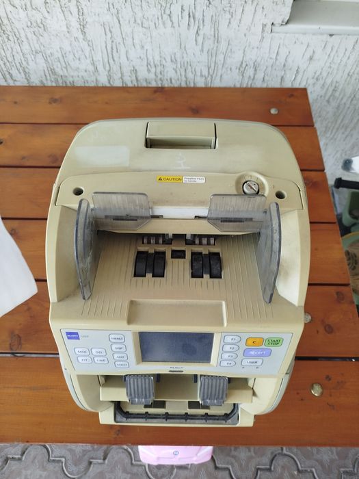 Счётчик банкнот Glory USF 51E2 продам