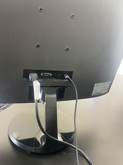 Monitor curbat LED SAMSUNG  24", Full HD