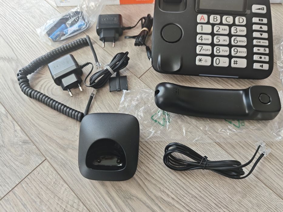 Gigaset Easy Combo (DL780 Plus) – стационарен и безжичен телефон
