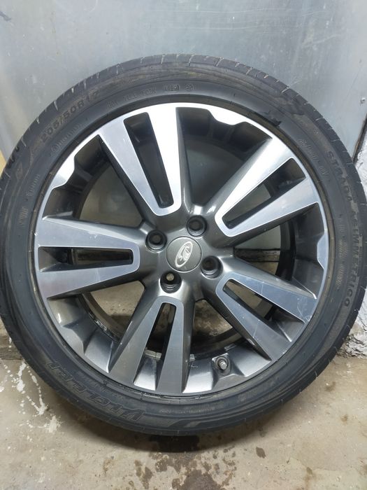 Продам комплект дисков с шинами