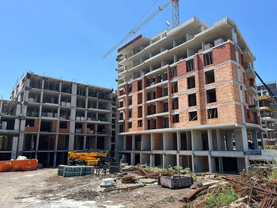 Продава се Двустаен апартамент в Бургас, Изгрев - 63 кв.м за 875 €/кв.м - Снимка #2