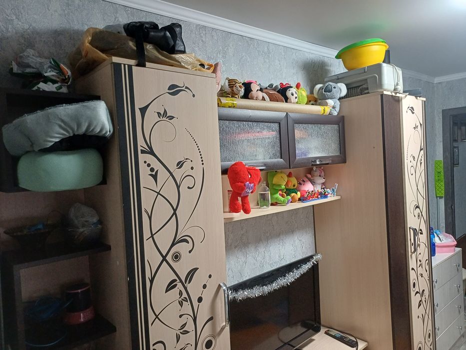 Продам стенку в хорошем состоянии