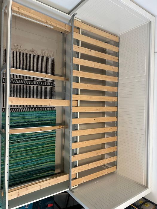 Pat IKEA alb cu sertare – stare foarte bună, spațios și practic