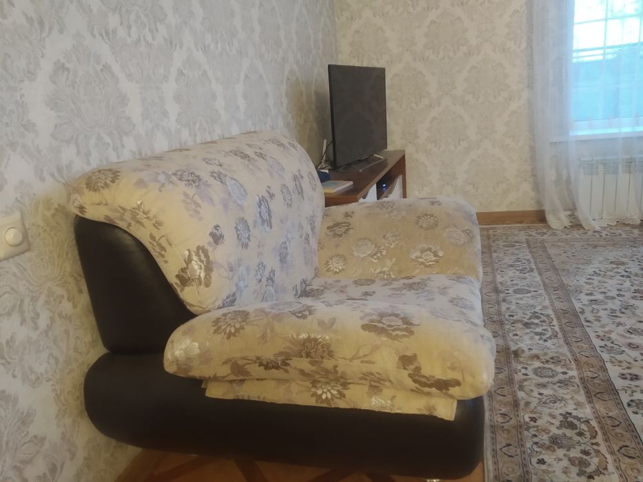 Диван угловой с креслом