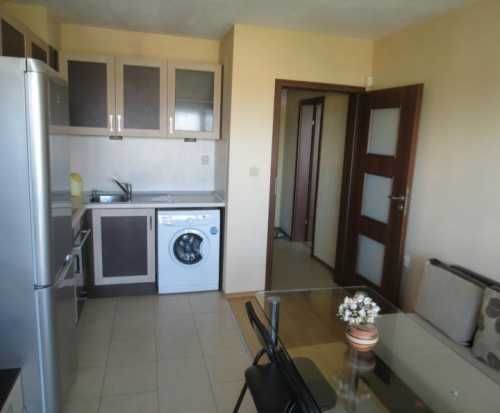 Двустаен имот в Сухата река