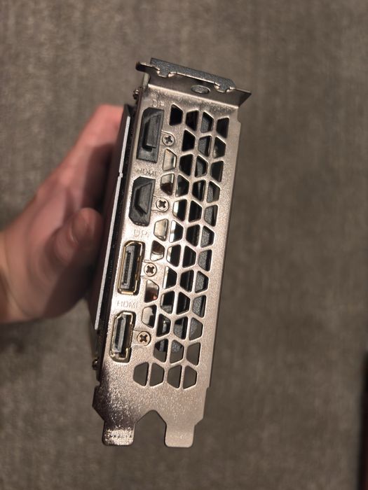 Видеокарта GIGABYTE GeForce RTX 3060 Ti