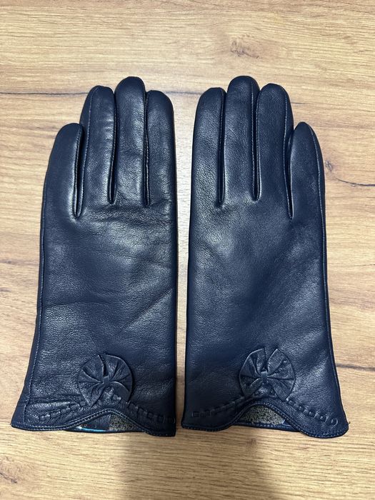 Дамски кожени ръкавици в синьо