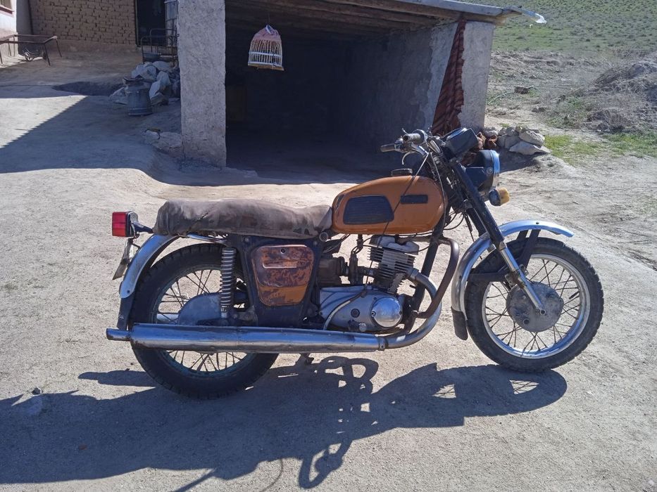 Иж планета 4 сотилади