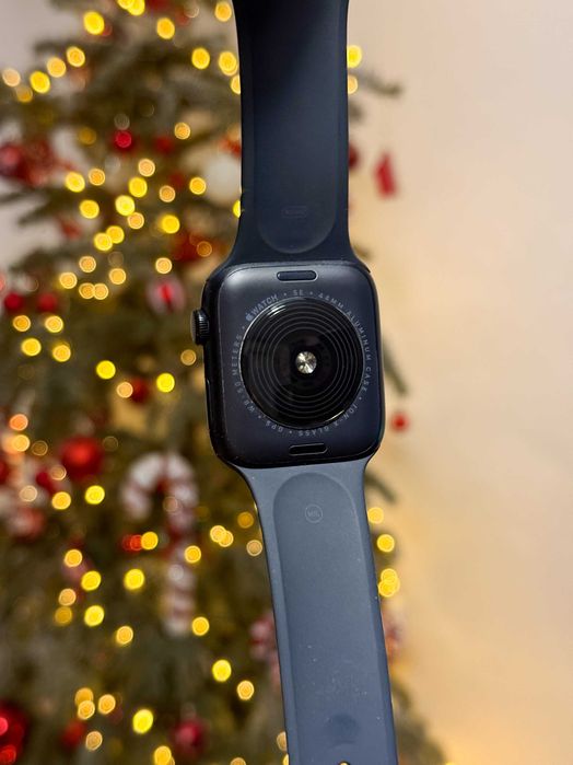 Apple Watch SE 2 44mm (Gen 2) + 5 bratari cadou