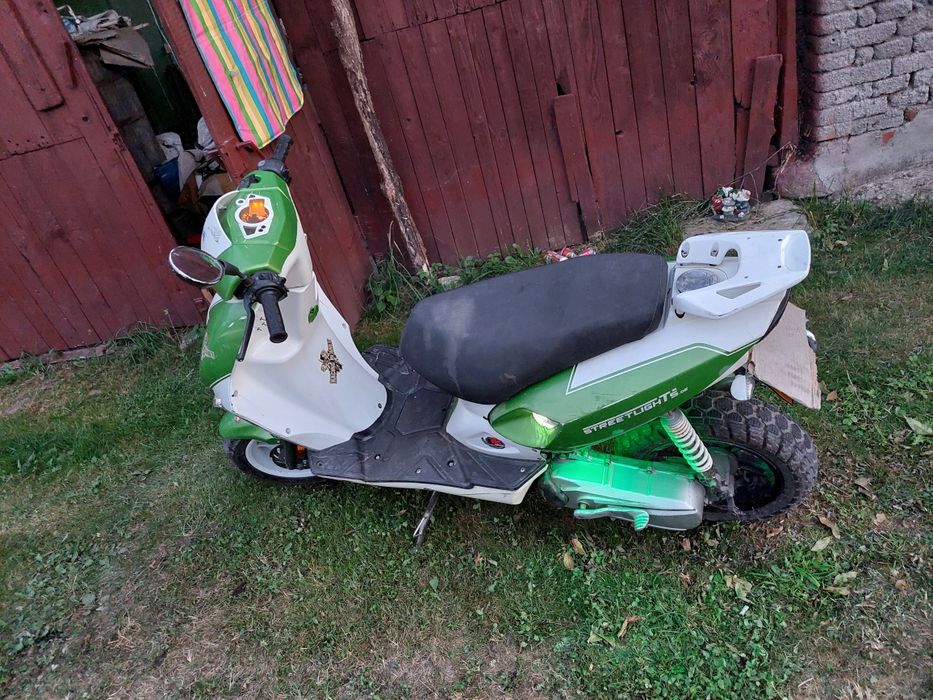 Nu schimb.Scuter cpi functional,baterie slaba