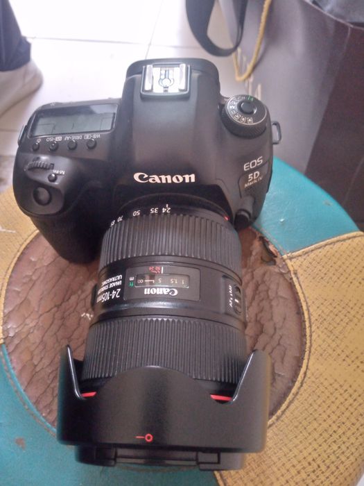 Canon  5D mark 4
