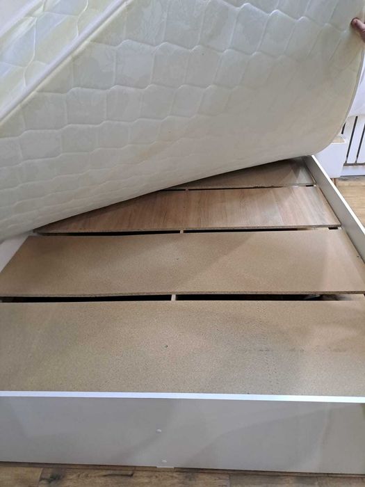 Кровать двухспальная